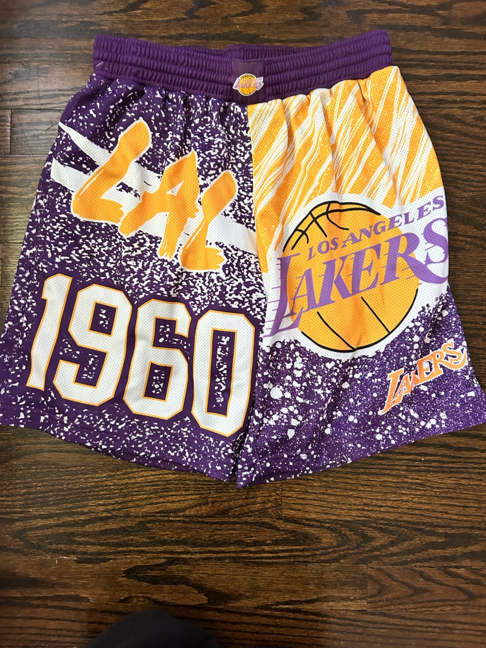 Mitchell & Ness La lakers men’s shorts size large